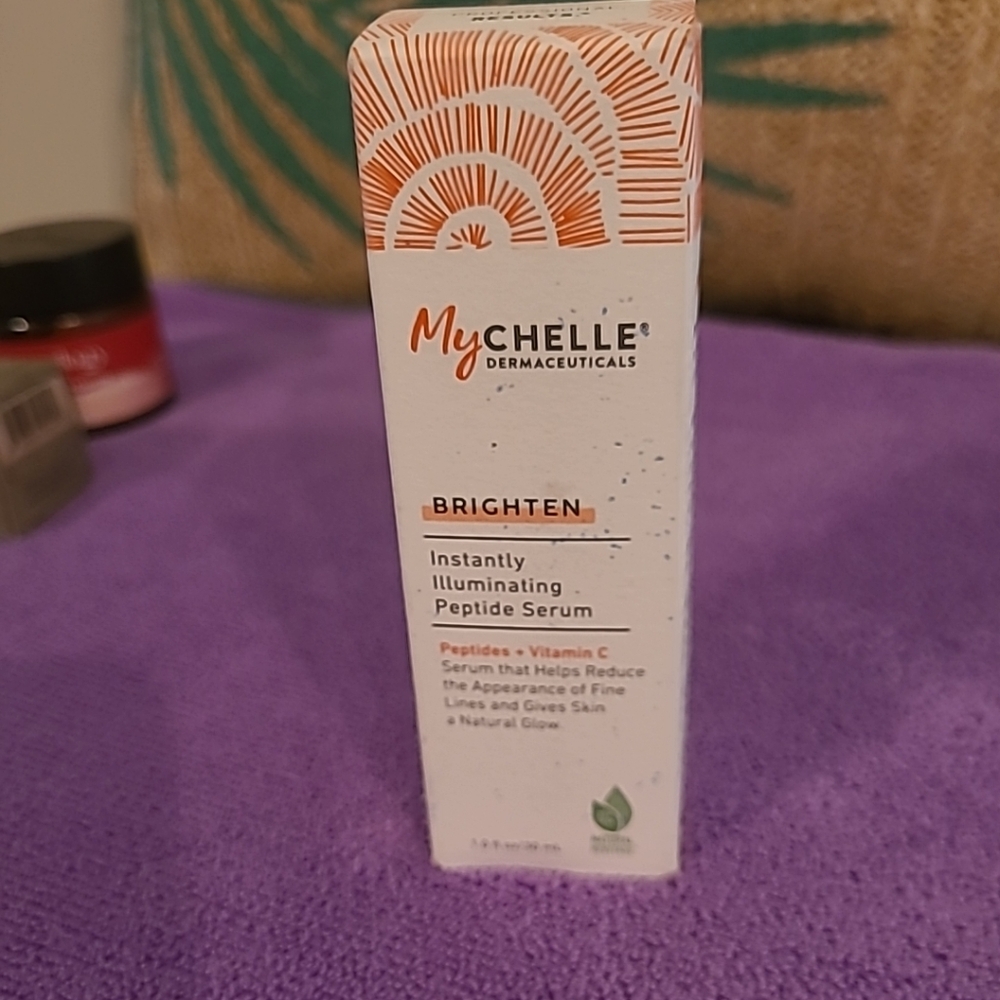 Mychelle Dermaceuticals Brighten  Instantly Illuminating Peptide Serum 1.0 FL Oz